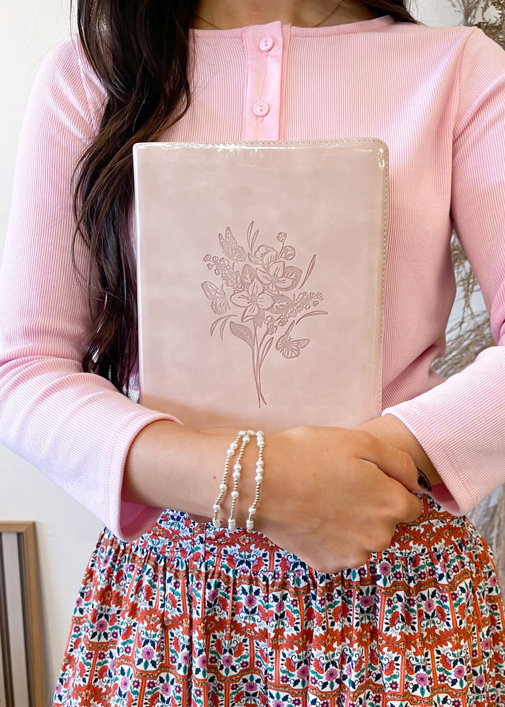 Hosanna Revival Esv Note-Taking Bible | Shiloh Them