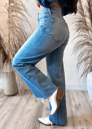 HIDDEN LOGAN DISTRESSED DAD JEAN | MEDIUM LIGHT