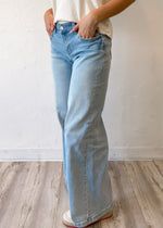 Cello Low Rise Wide Leg Jean | Light