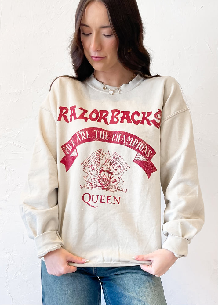 Livy Lu Queen Arkansas Razorbacks Champions Scroll Thrifted Sweatshirt | Sand