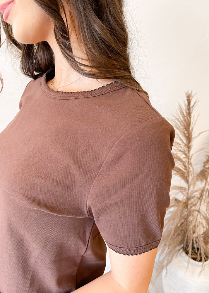Harvest Patch Scallop Edge Crop T-Shirt | Chocolate