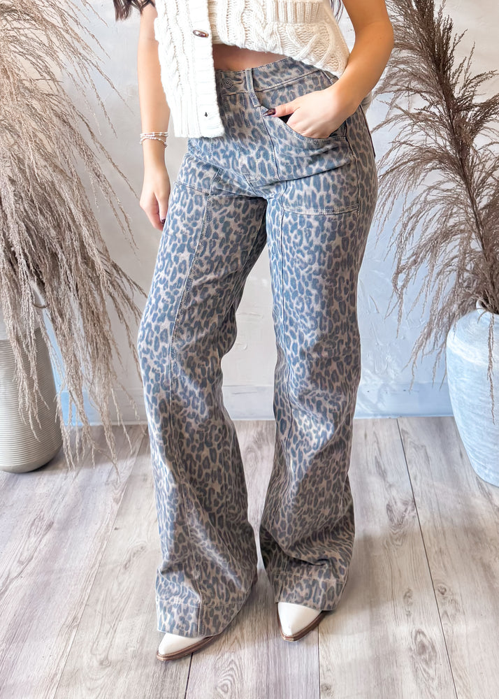 HIDDEN HAPPI FLARE JEAN | LEOPARD