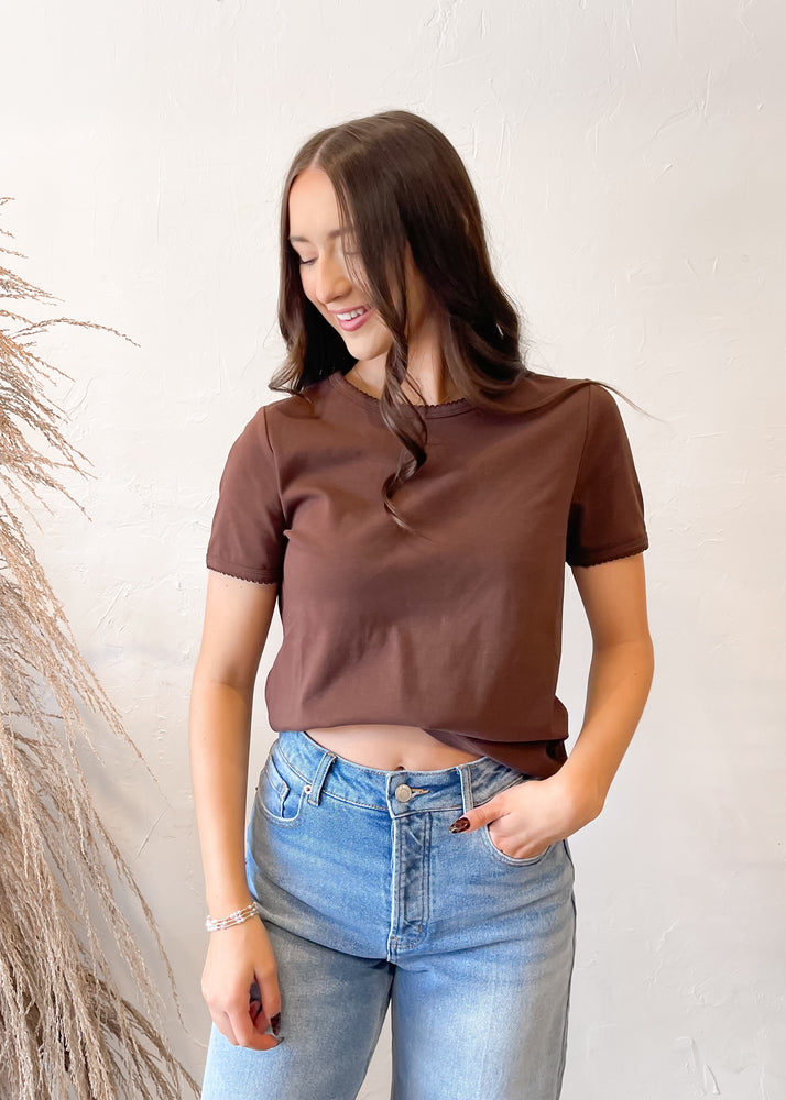 Harvest Patch Scallop Edge Crop T-Shirt | Chocolate