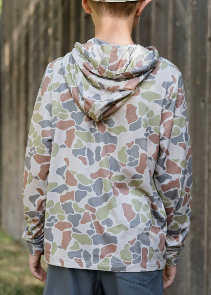 
            
                Load image into Gallery viewer, Burlebo Youth Performace Hoodie | Driftwood Camo
            
        