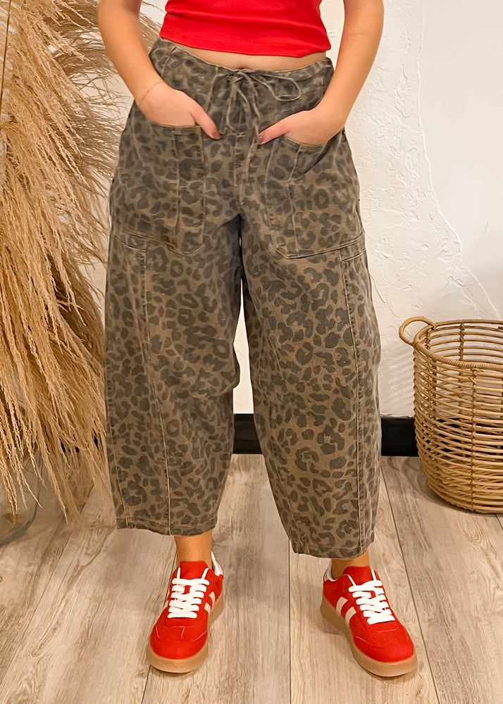 Can’t Be Tamed Cropped Denim Pants | Leopard