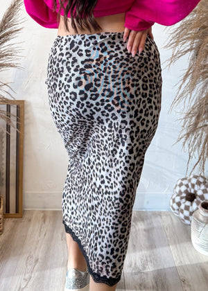 It’s a Jungle Midi Skirt | Black