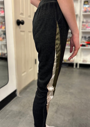 Vintage Havana Too Cool For School Joggers | Black